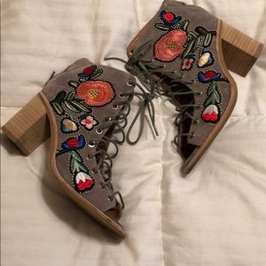 Jeffrey Campbell bootie